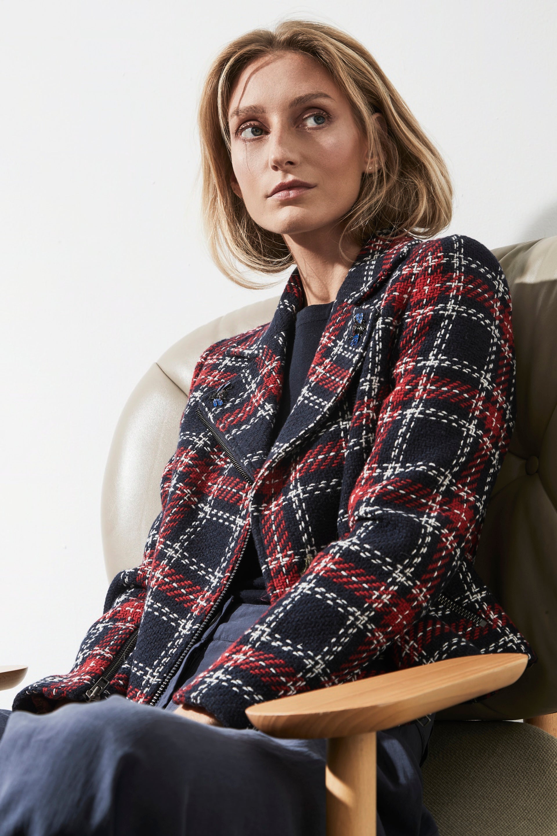 CHAQUETA CORTA ESTILO PERFECTO CUADRO